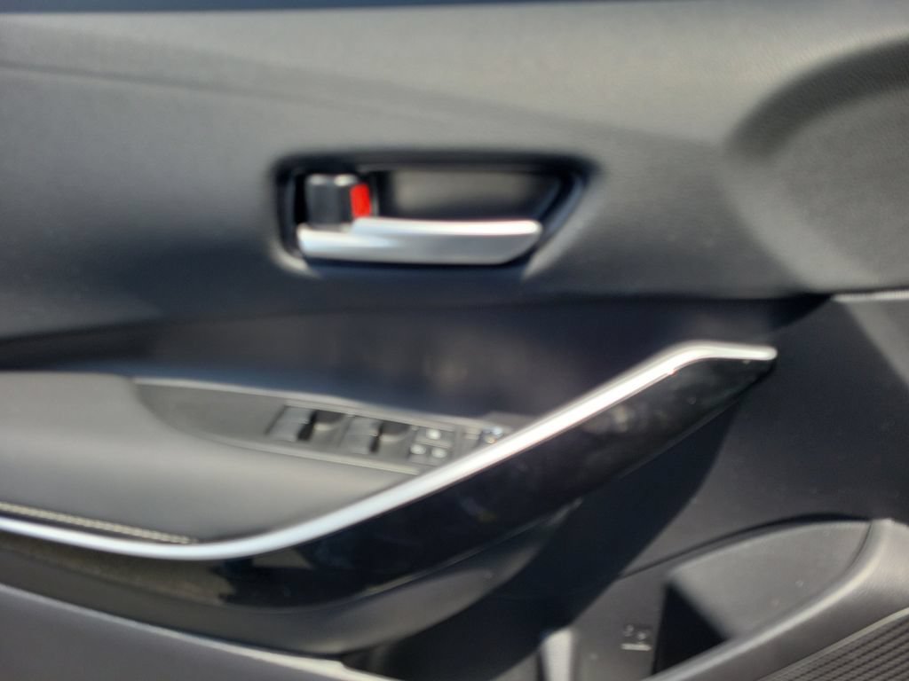 Used 2025 Toyota Corolla XLE FWD image 20
