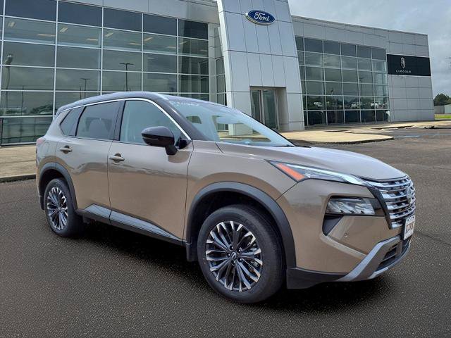Used 2025 Nissan Rogue SL w/ Tech Package AWD/4WD image 7