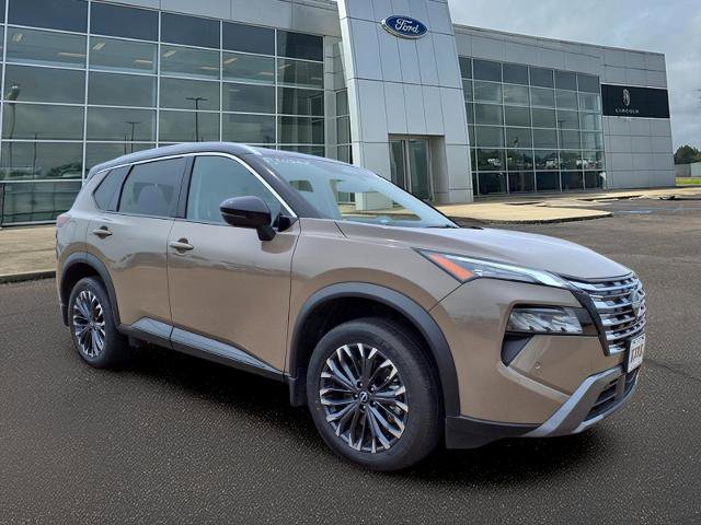 Used 2025 Nissan Rogue SL w/ Tech Package AWD/4WD image 7