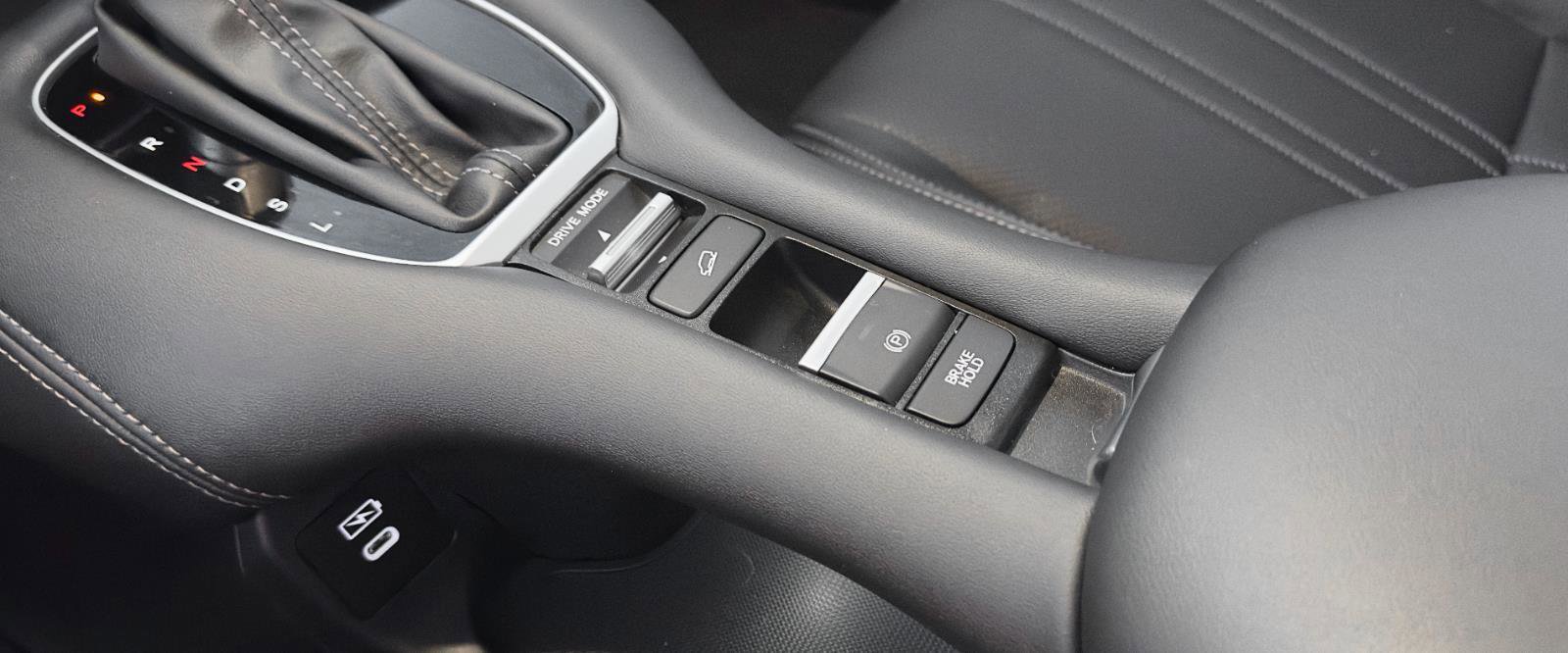 Used 2024 Honda HR-V EX-L image 25