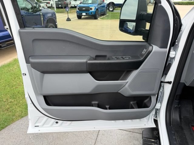 Certified 2025 Ford F350 XL AWD/4WD image 9
