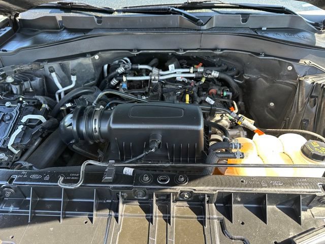 Certified 2024 Ford Explorer XLT w/ Equipment Group 202A AWD/4WD image 7