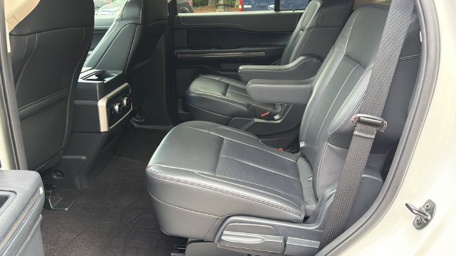 Certified 2023 Ford Expedition XLT RWD image 25