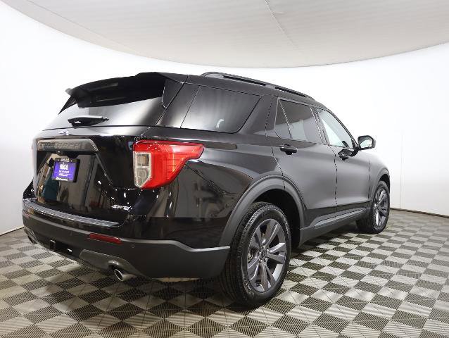 Certified 2023 Ford Explorer XLT w/ Equipment Group 202A image 4
