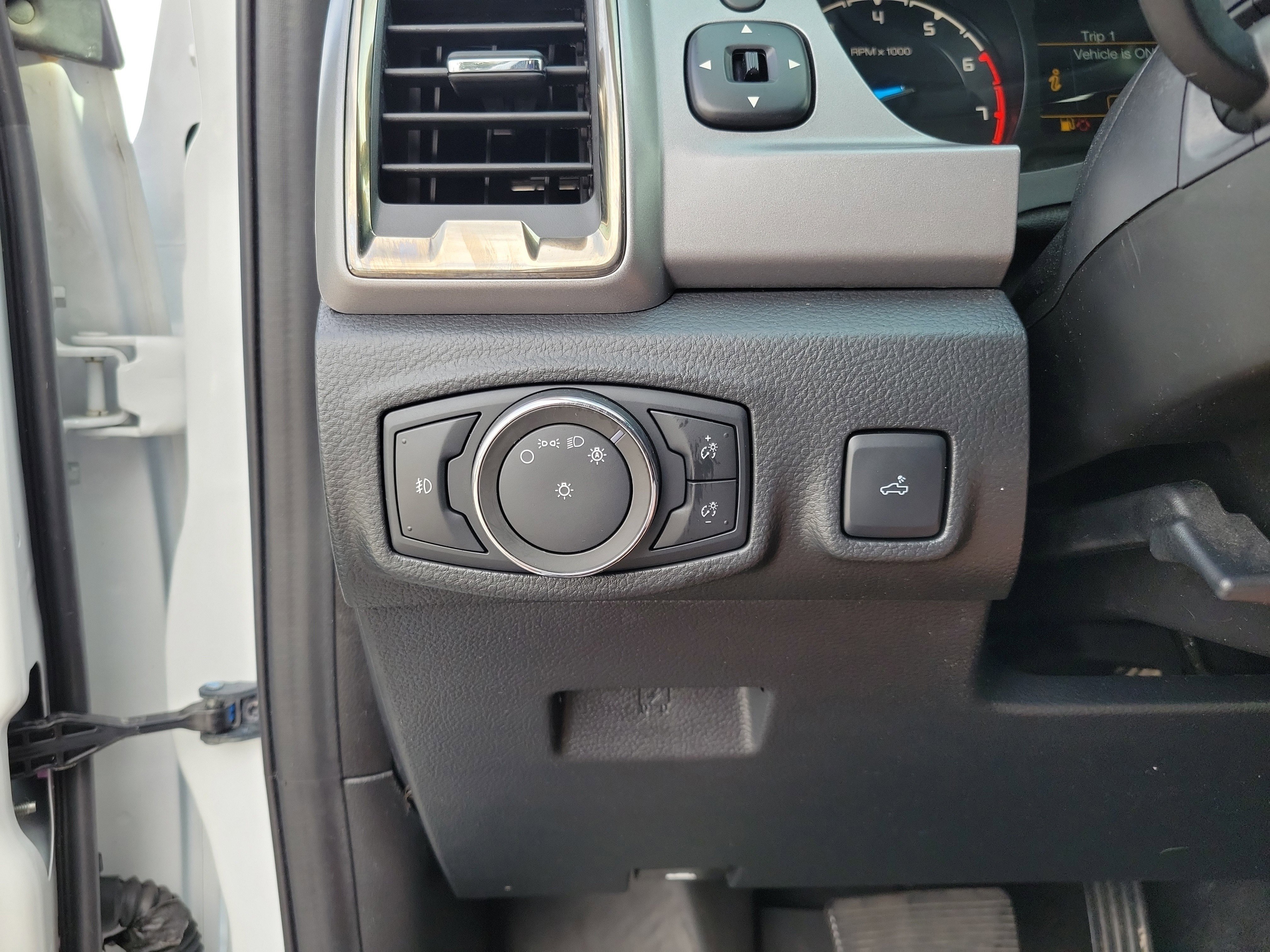 Certified 2022 Ford Ranger XLT w/ Equipment Group 302A High image 10