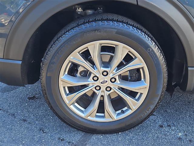 Certified 2022 Ford Explorer XLT w/ Equipment Group 202A image 26