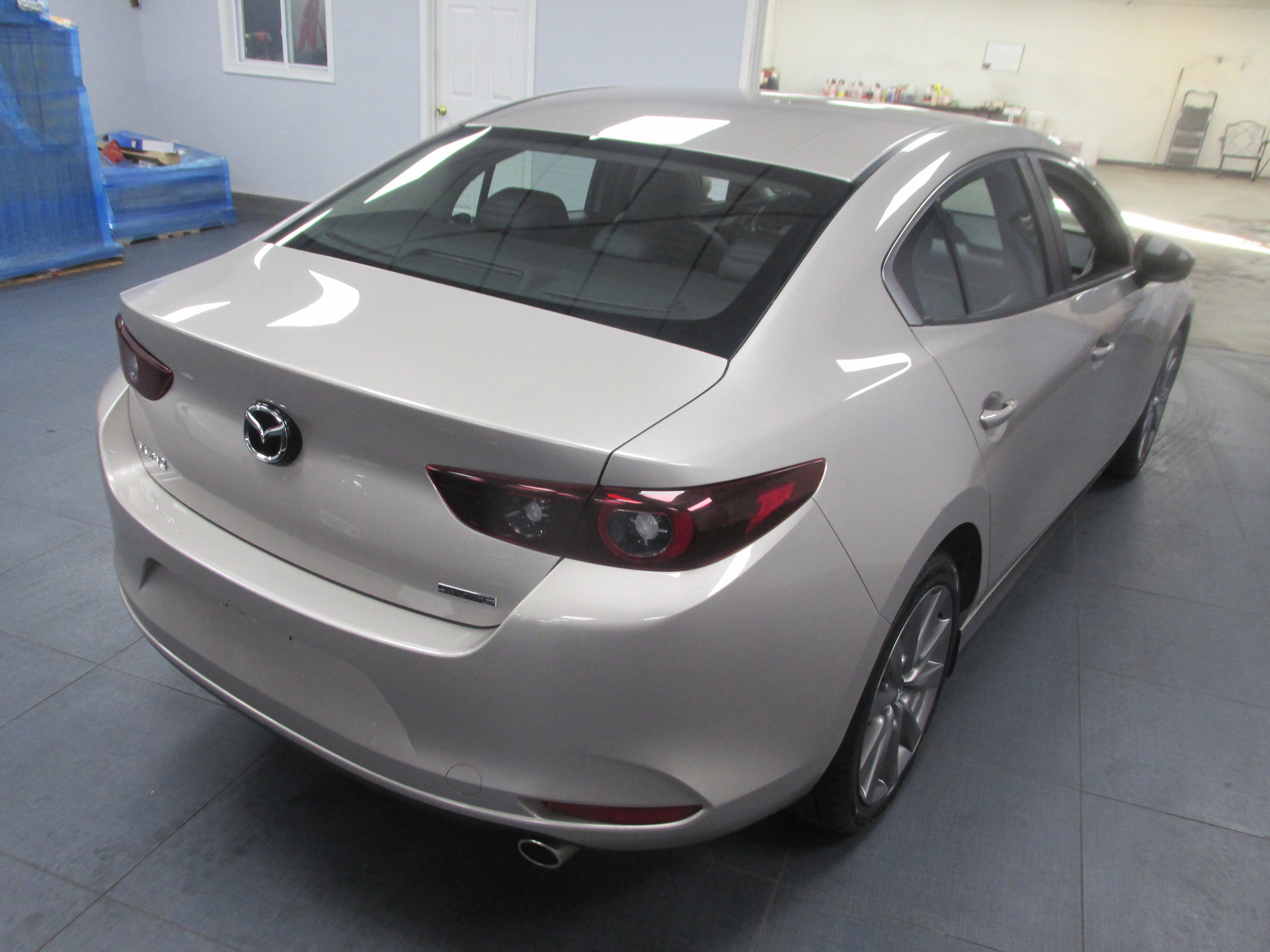 Used 2024 MAZDA MAZDA3 s image 3