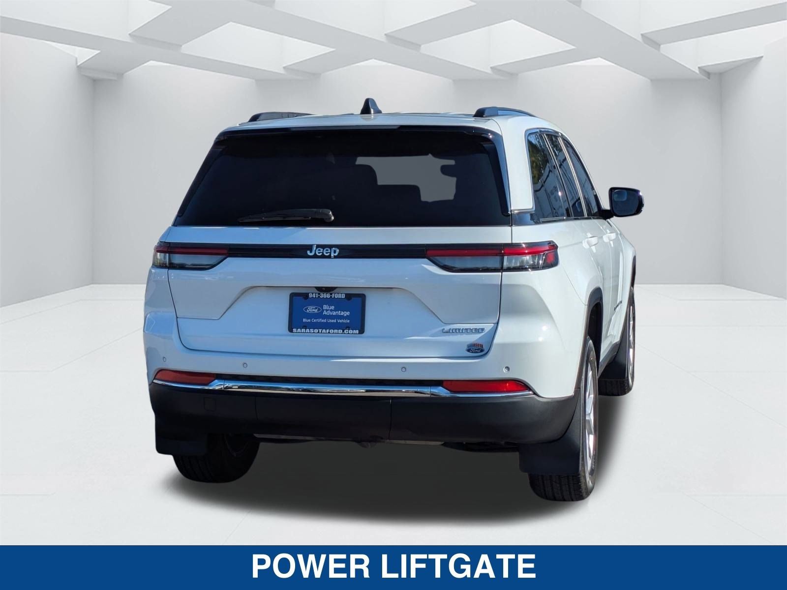 Used 2022 Jeep Grand Cherokee Limited image 4