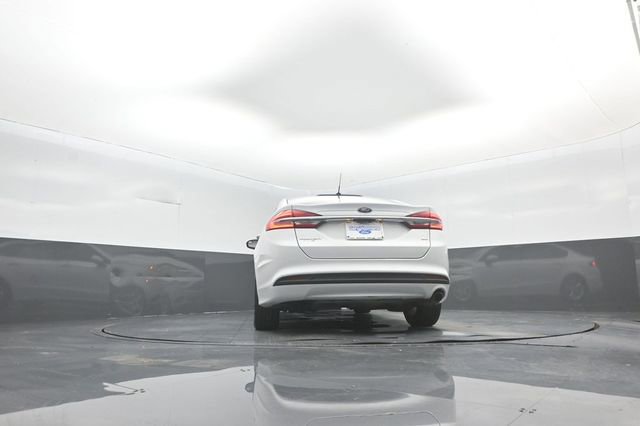 Certified 2018 Ford Fusion SE FWD image 36