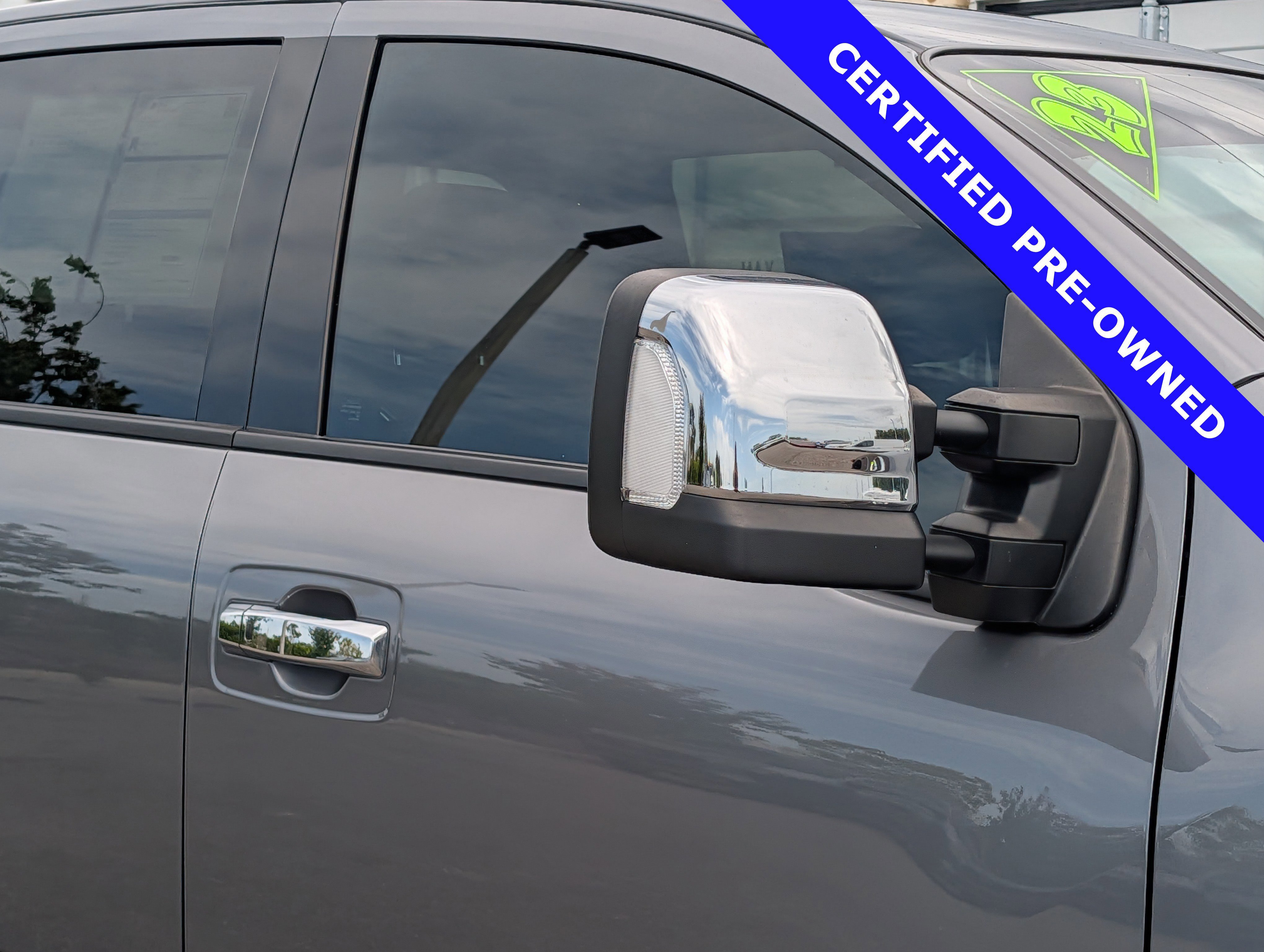 Used 2023 Nissan Titan Platinum Reserve w/ Moonroof Package image 10