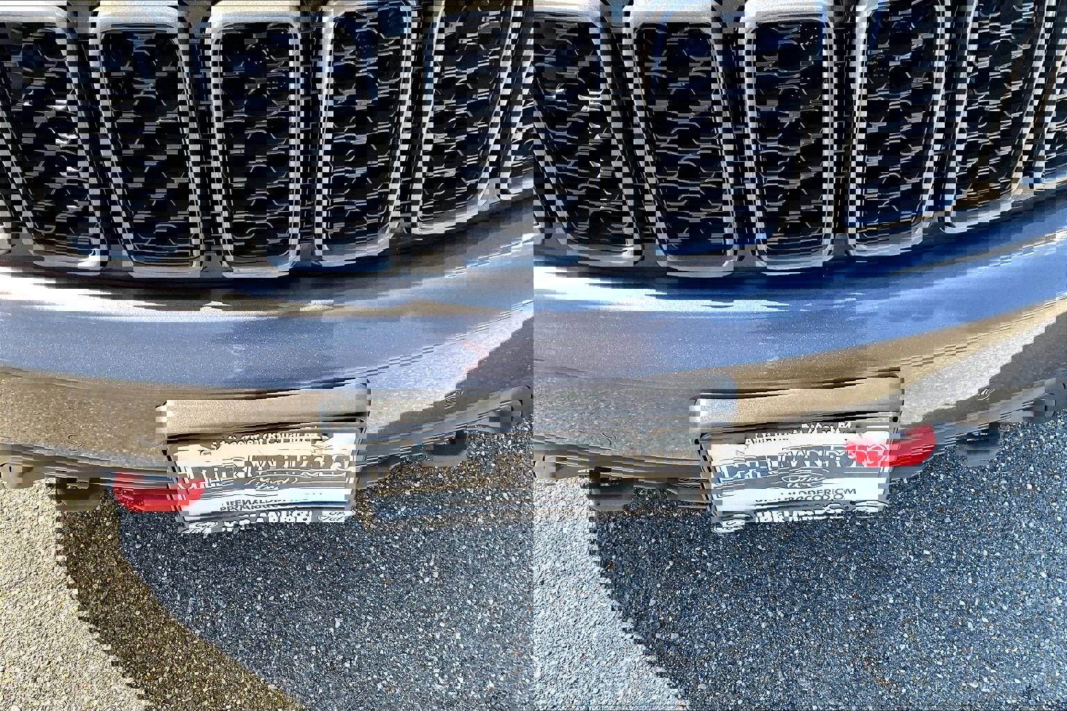 Used 2018 Jeep Grand Cherokee Trailhawk w/ Trailhawk Luxury Group image 34