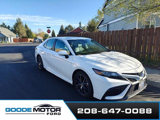 Used 2024 Toyota Camry SE w/ Cold Weather Package