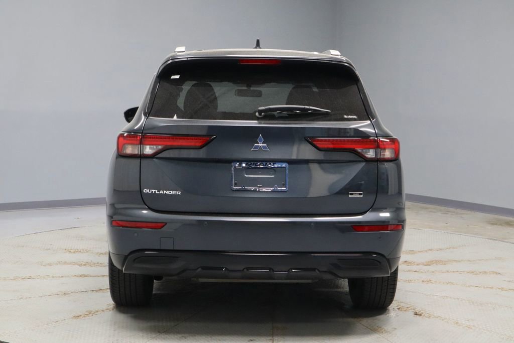 Used 2024 Mitsubishi Outlander SE Black Edition AWD/4WD image 10