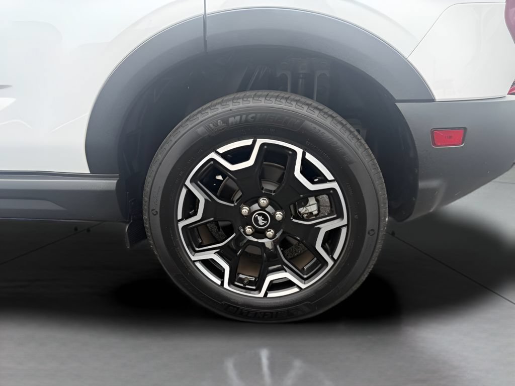 Certified 2025 Ford Bronco Sport Outer Banks AWD/4WD image 29