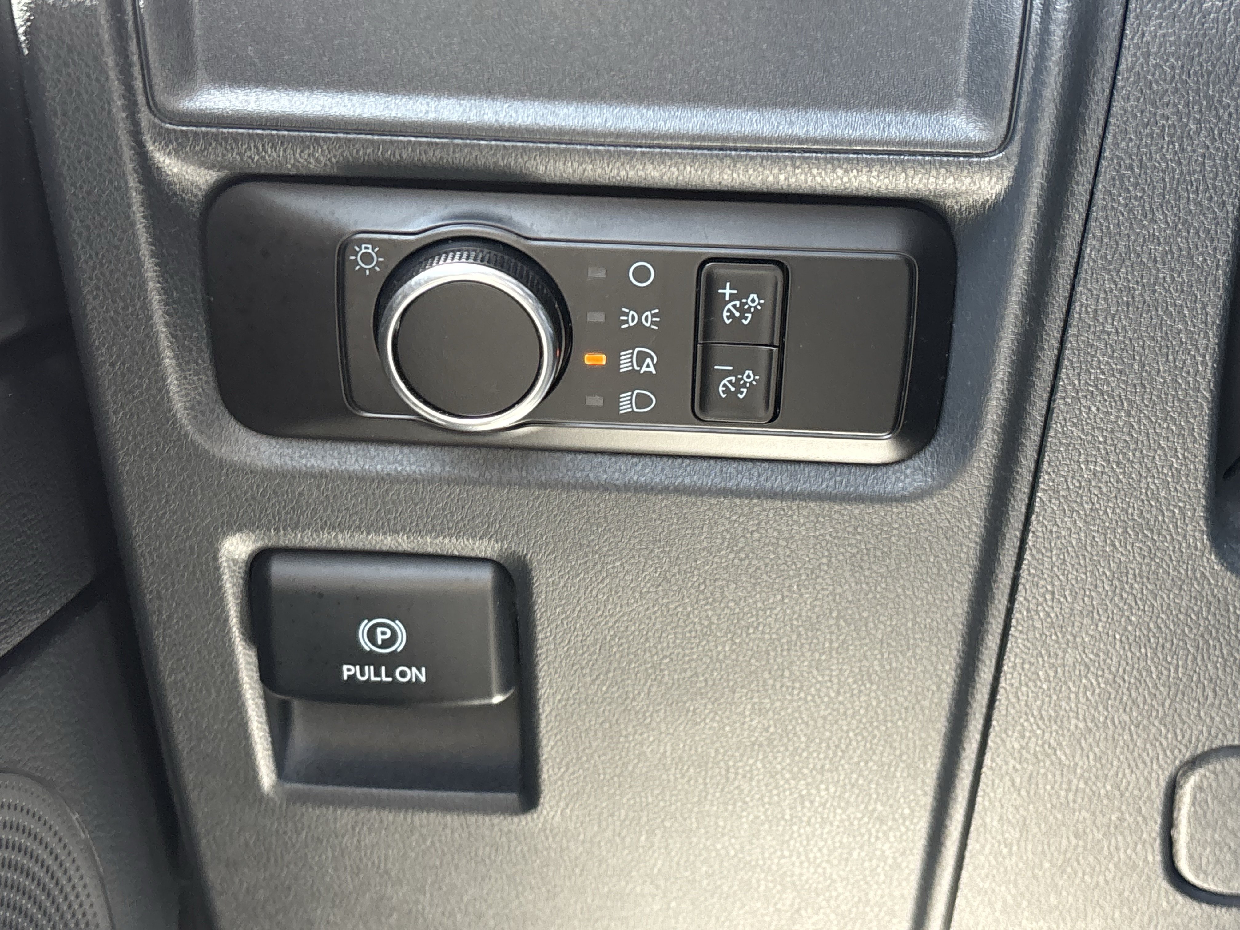 Certified 2023 Ford Expedition XLT RWD image 39