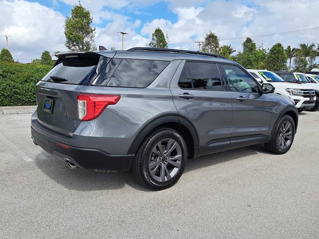 Certified 2023 Ford Explorer XLT w/ Equipment Group 202A image 4