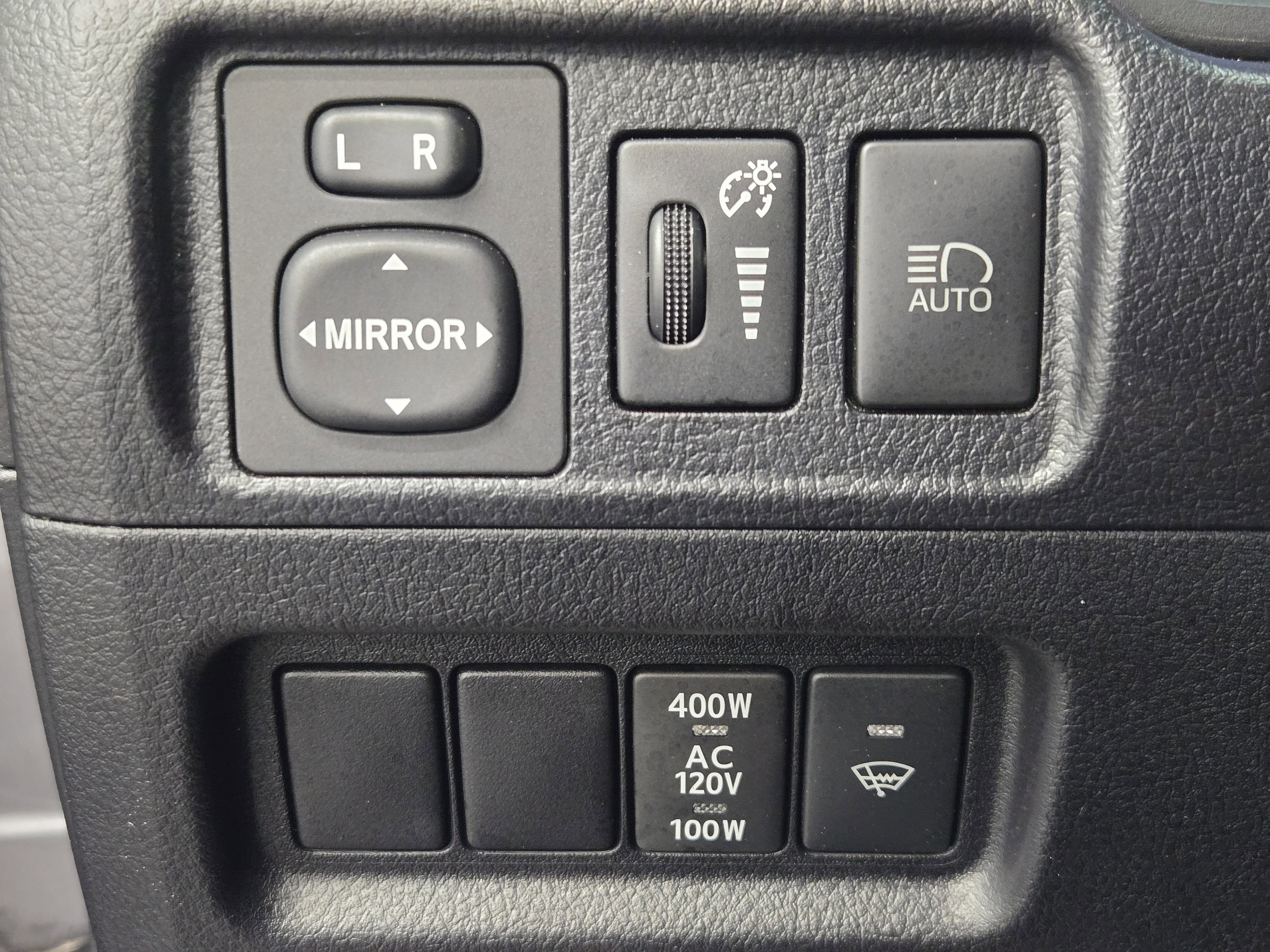 Used 2022 Toyota 4Runner SR5 Premium w/ Moonroof Package AWD/4WD image 23