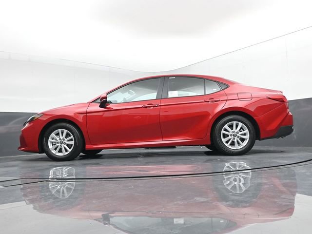 Used 2025 Toyota Camry LE FWD image 6