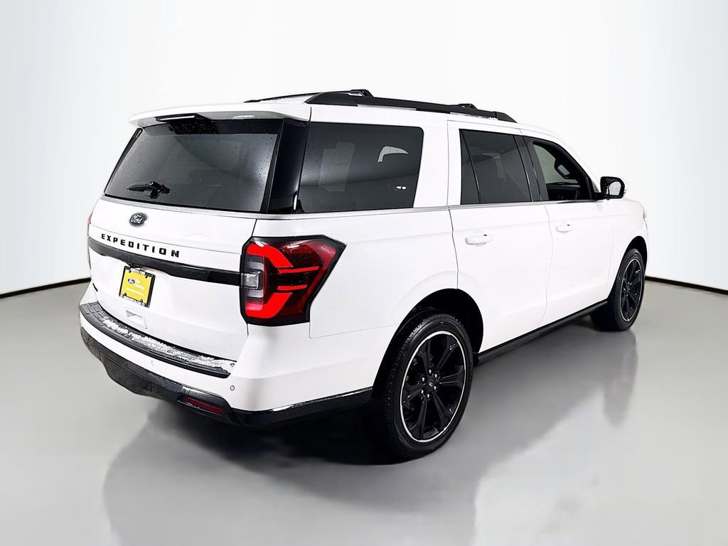Certified 2022 Ford Expedition Limited image 7
