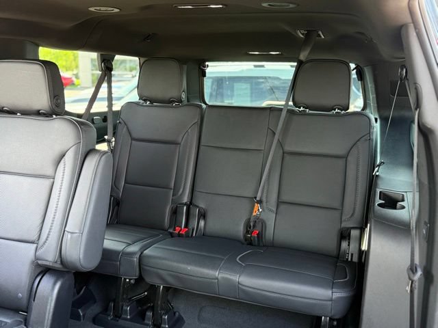 Used 2025 GMC Yukon XL Denali AWD/4WD image 23