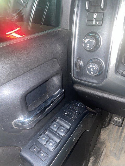 Used 2018 Chevrolet Silverado 1500 LT w/ All Star Edition image 20