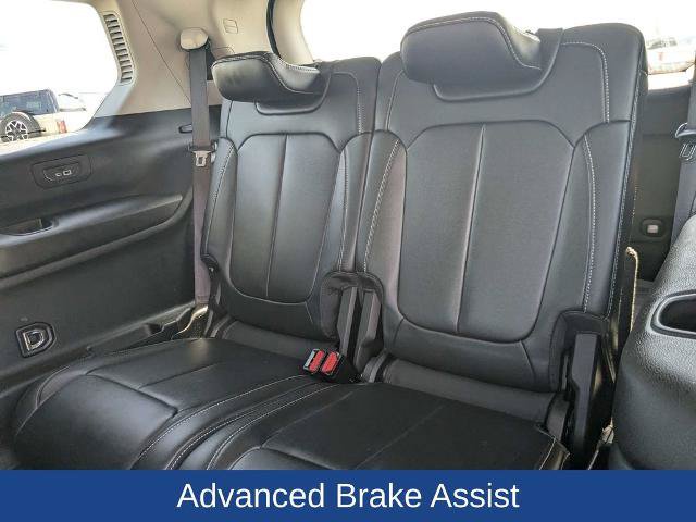 Used 2022 Jeep Grand Cherokee L Limited AWD/4WD image 16