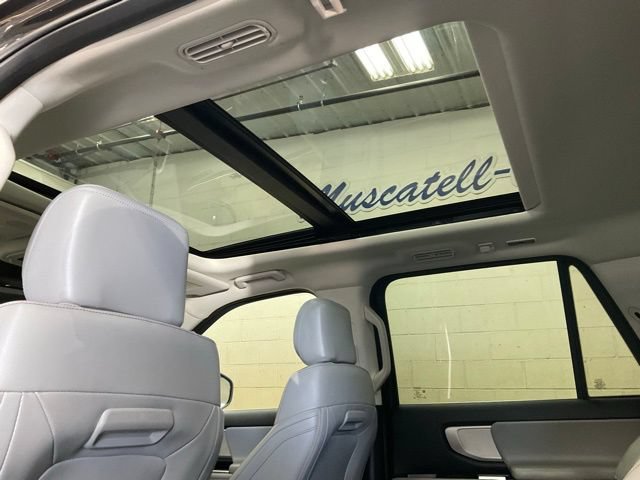 Certified 2025 Ford Expedition Active AWD/4WD image 17