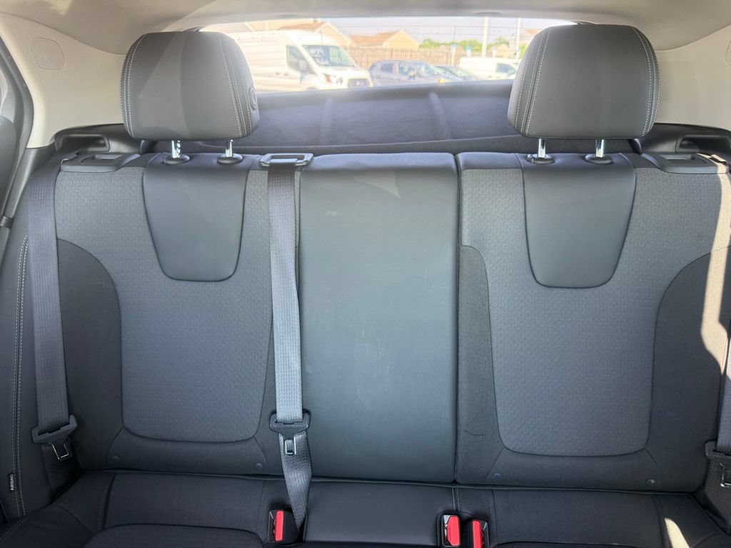 Used 2023 Buick Encore GX Preferred w/ Cold Weather Comfort Package FWD image 35