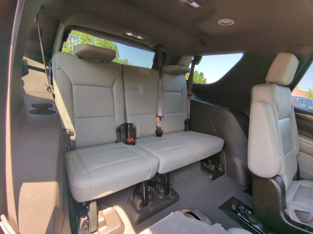 Used 2022 Chevrolet Tahoe Z71 w/ Z71 Off-Road Package image 31