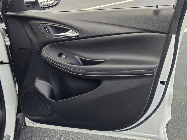 Used 2023 Buick Encore GX Essence w/ Experience Buick Package AWD/4WD image 6