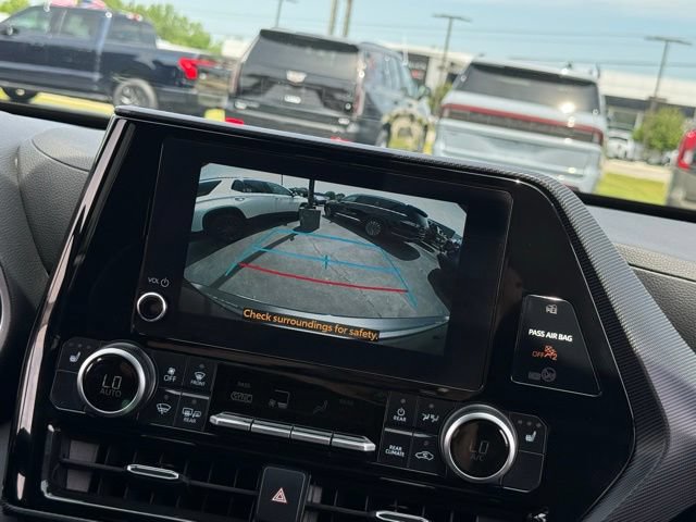 Used 2025 Toyota Highlander XSE AWD/4WD video 3