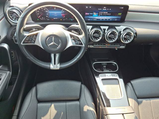 Used 2025 Mercedes-Benz CLA 250 image 27