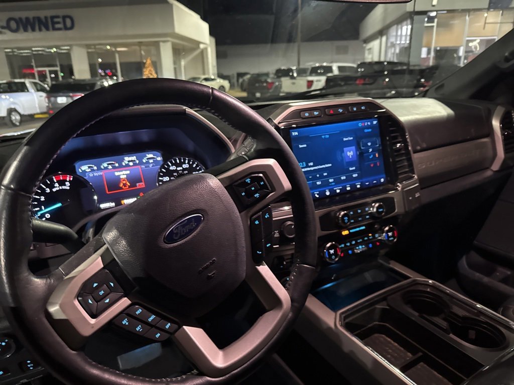 Certified 2022 Ford F250 Lariat w/ Black Appearance Package image 29