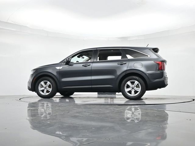 Used 2023 Kia Sorento LX image 38