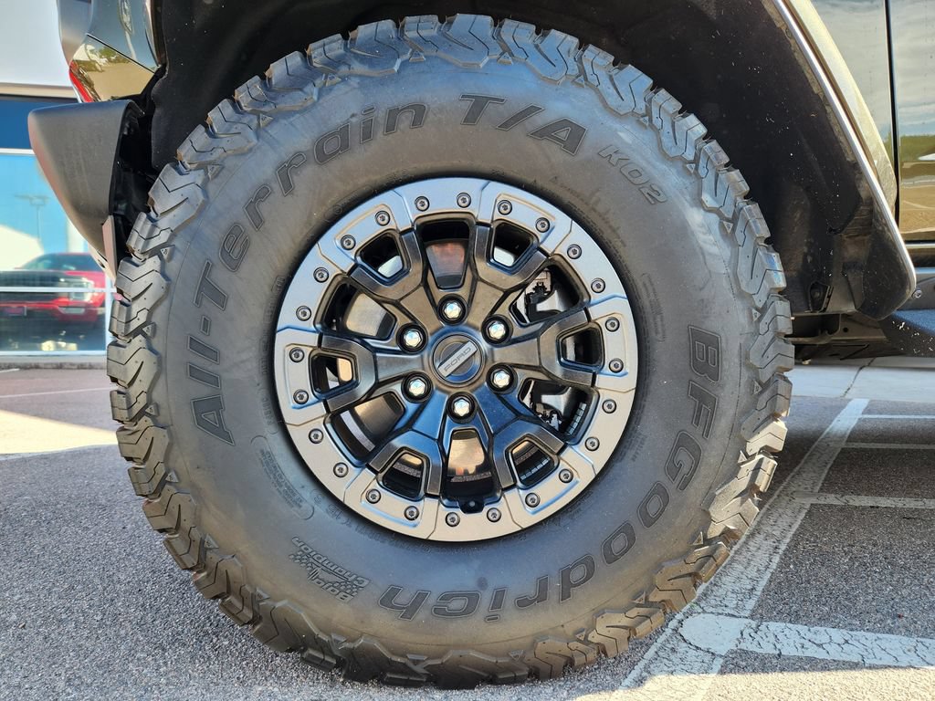 Certified 2025 Ford Bronco Raptor w/ Interior Carbon Fiber Pack AWD/4WD image 28