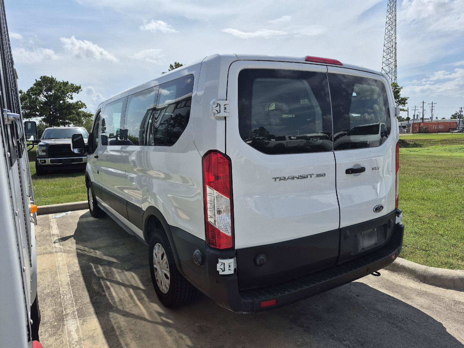 Certified 2020 Ford Transit 350 XLT RWD image 11