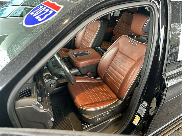 Used 2023 GMC Yukon XL Denali Ultimate image 12