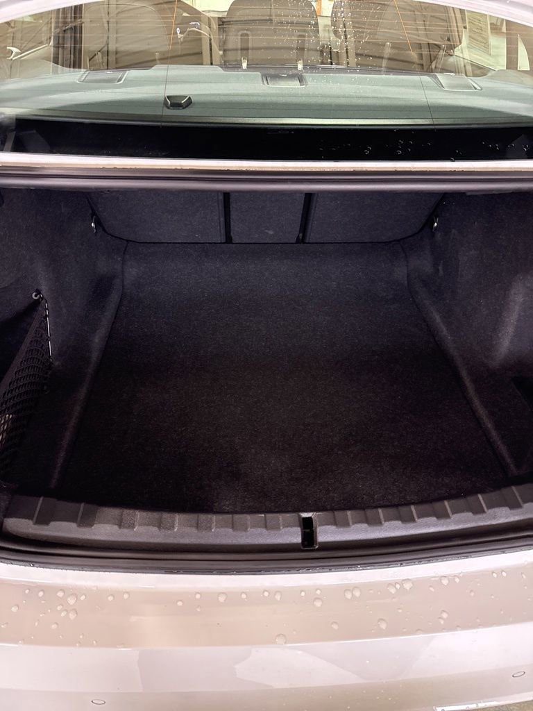 Used 2025 BMW 330i xDrive Sedan w/ Premium Package image 28