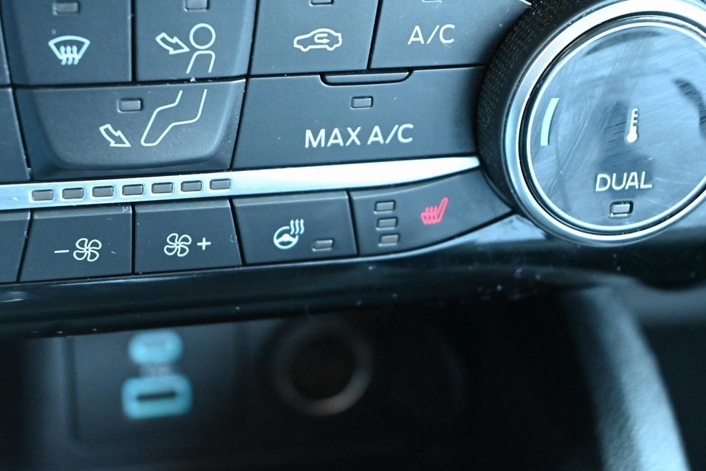 Certified 2022 Ford Escape SE w/ SE Sport Appearance Package image 37