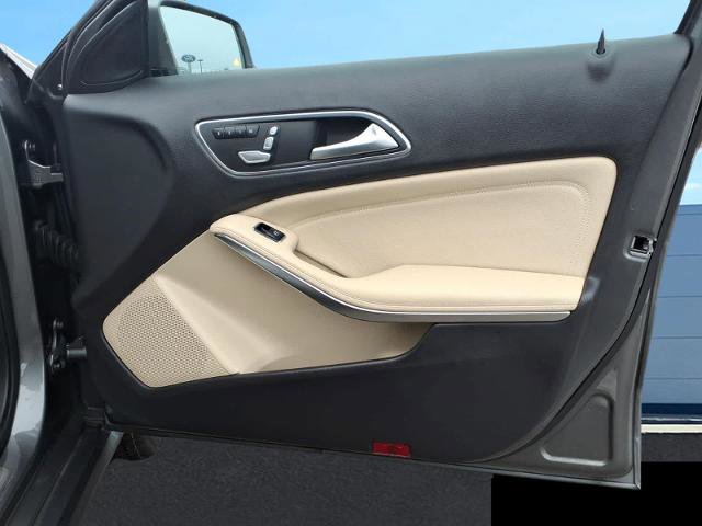 Used 2019 Mercedes-Benz GLA 250 4MATIC image 11