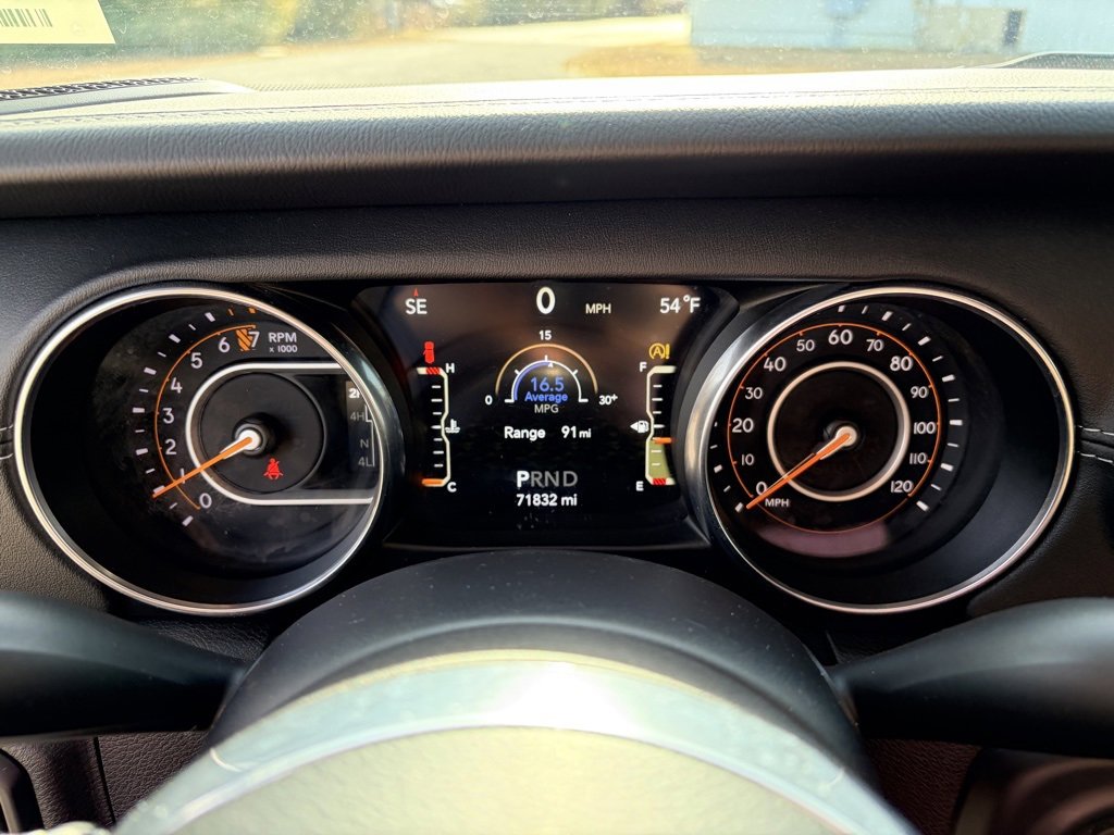 Used 2020 Jeep Wrangler Unlimited Sahara image 8