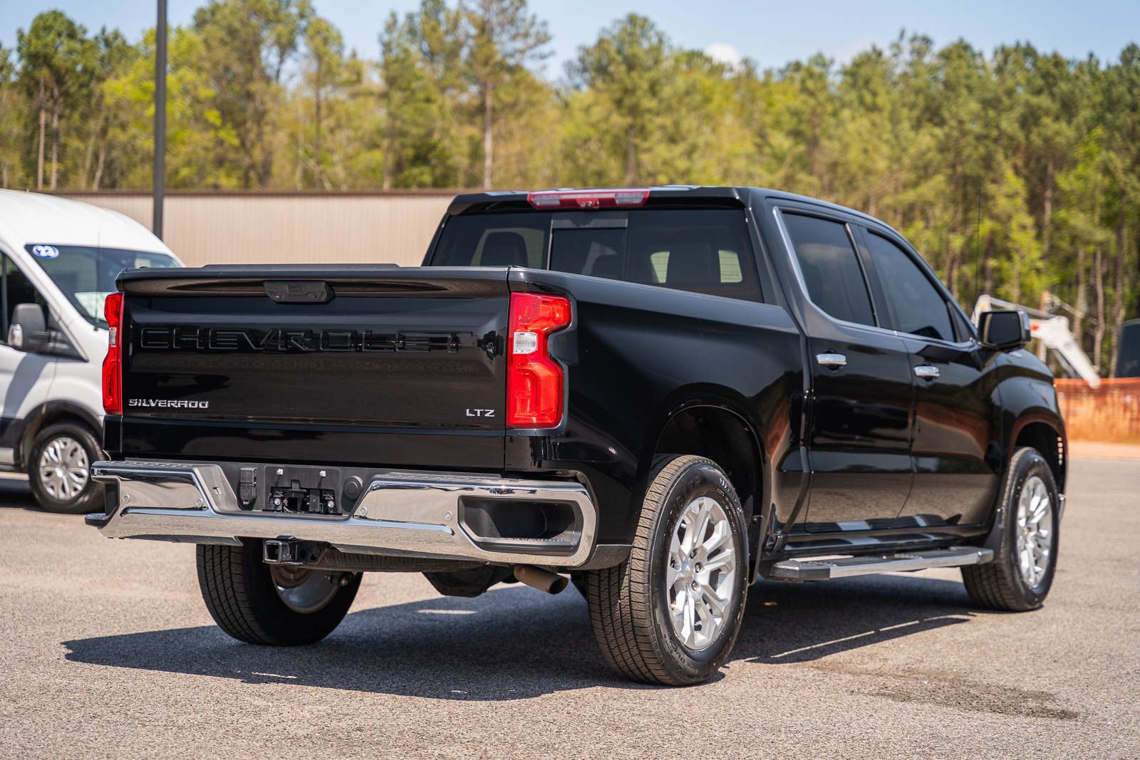 Used 2022 Chevrolet Silverado 1500 LTZ w/ LTZ Premium Package image 5