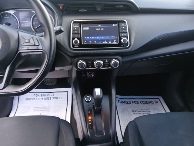 Used 2024 Nissan Kicks S image 11