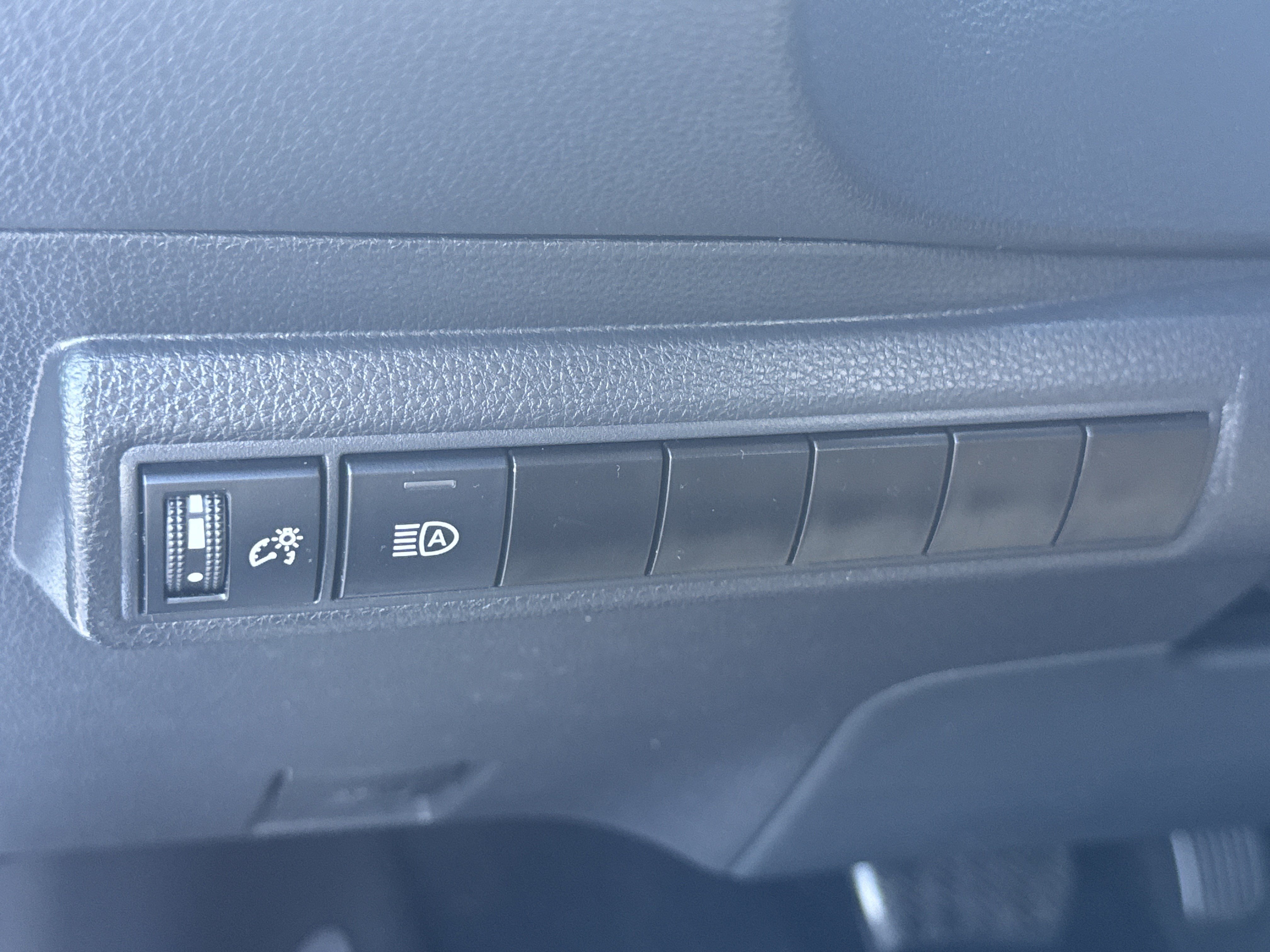 Used 2023 Toyota Corolla LE FWD image 31