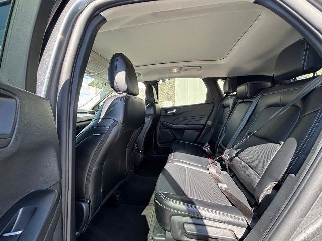 Certified 2025 Ford Escape Platinum AWD/4WD image 29