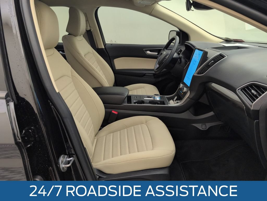 Certified 2024 Ford Edge SE w/ Black Appearance Package AWD/4WD image 15
