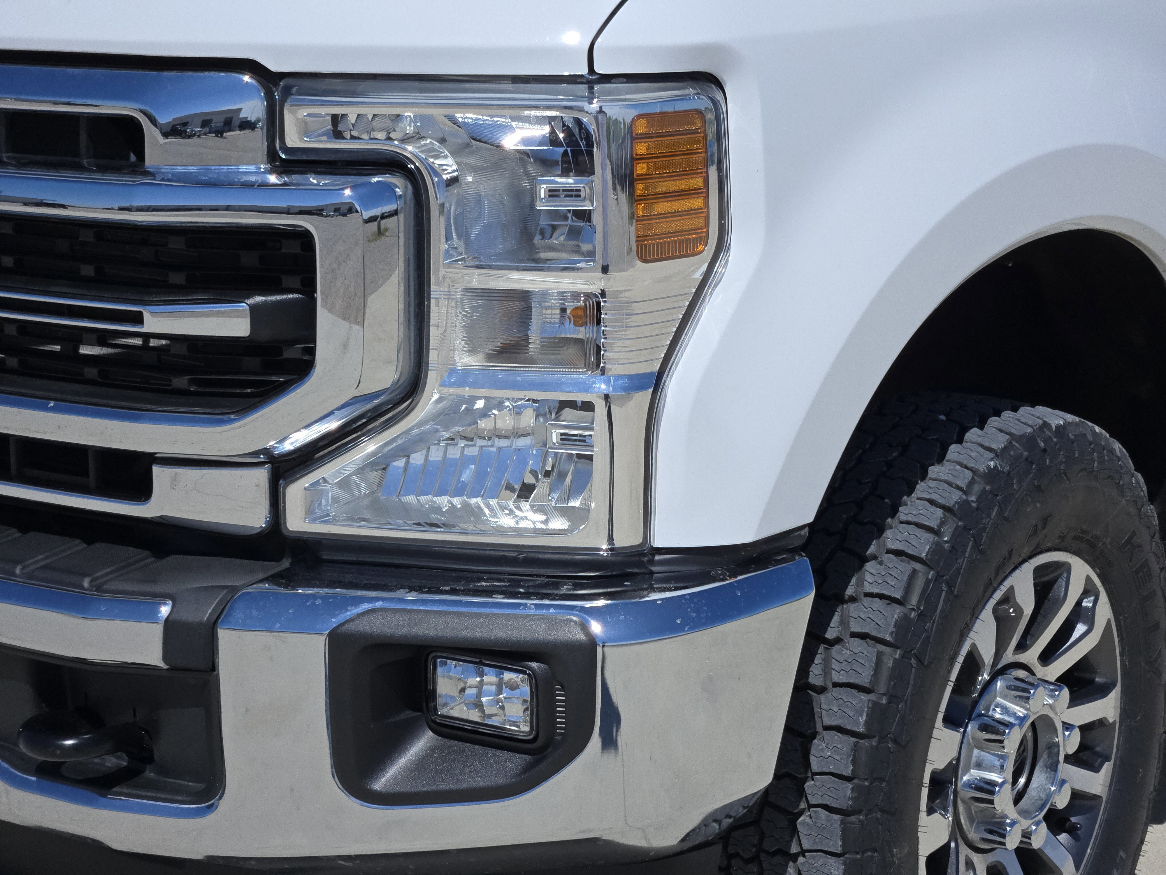 Certified 2022 Ford F250 Lariat w/ Lariat Value Package image 9