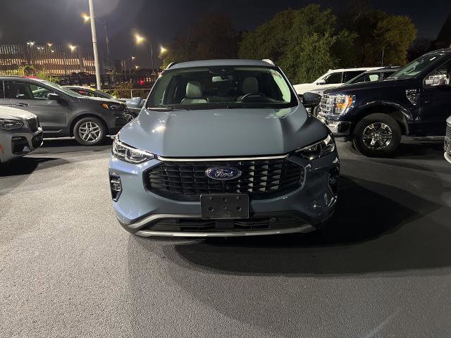 Certified 2023 Ford Escape Platinum w/ Premium Technology Package image 8