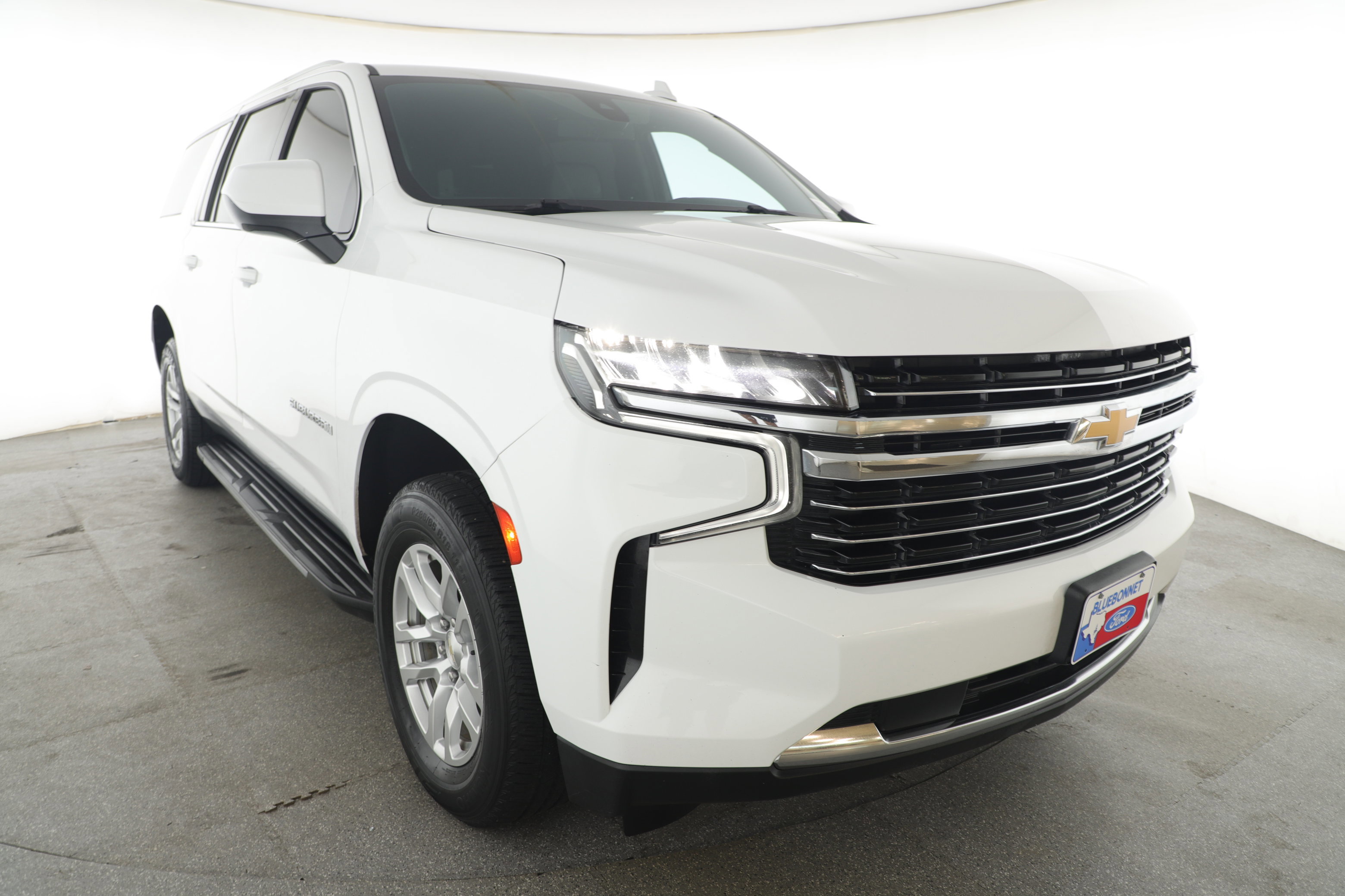 Used 2021 Chevrolet Suburban LT image 3