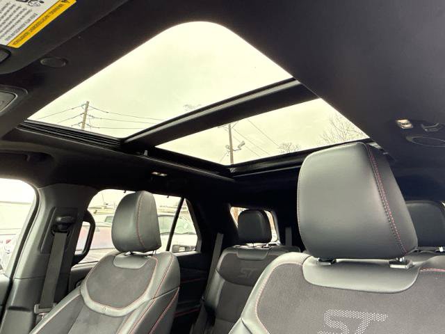 Certified 2025 Ford Explorer ST AWD/4WD image 13